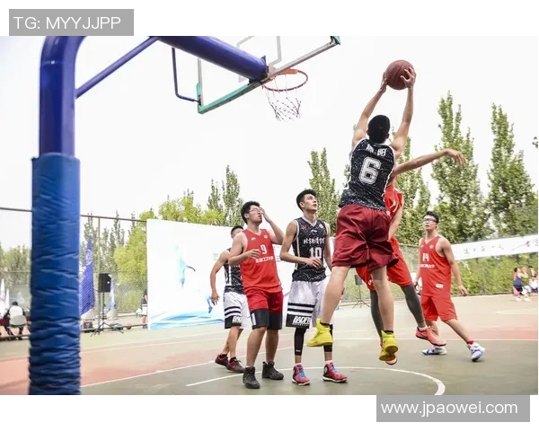 全国十大篮球明星排行榜揭晓谁能称霸球场引发热议与关注